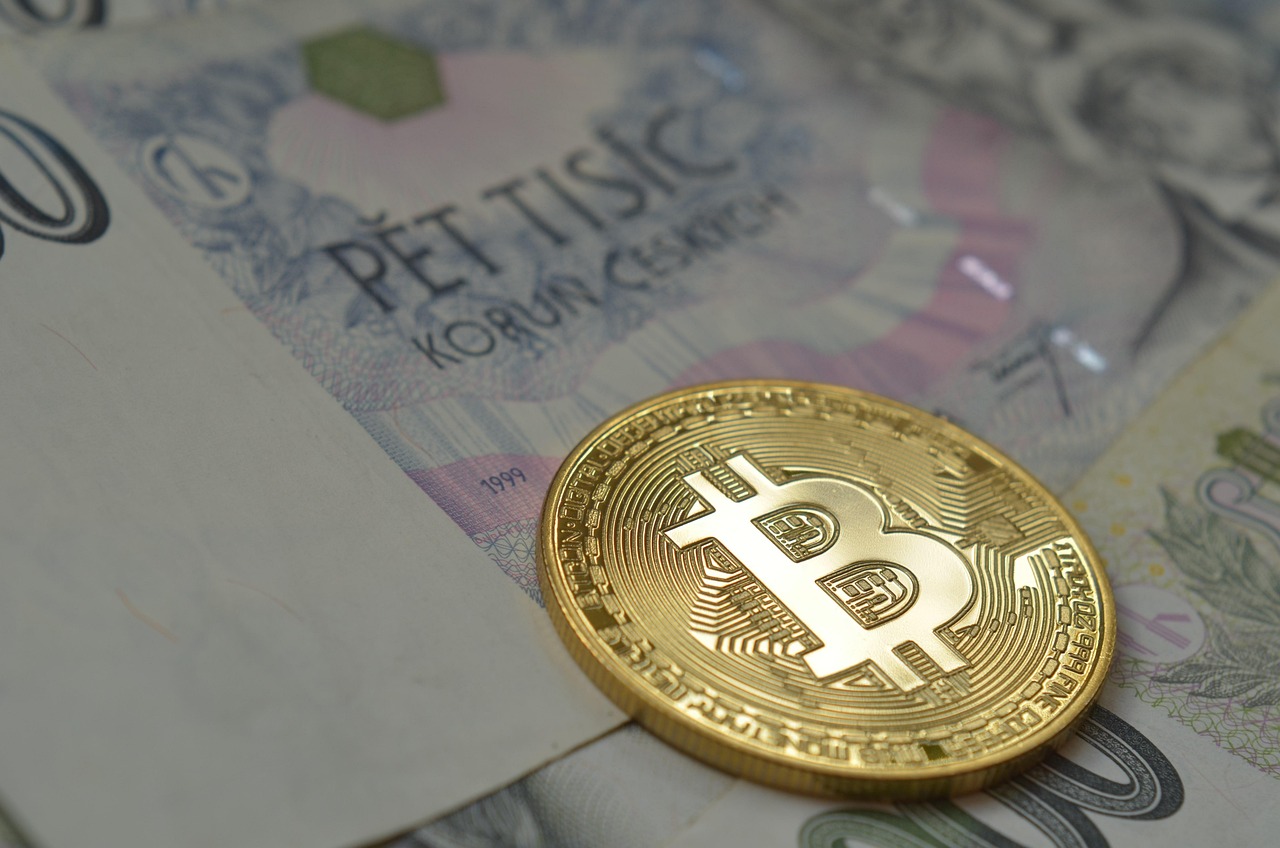 英伟达股价重挫、AI概念币和比特币也遭殃！市场静待鲍威尔演说