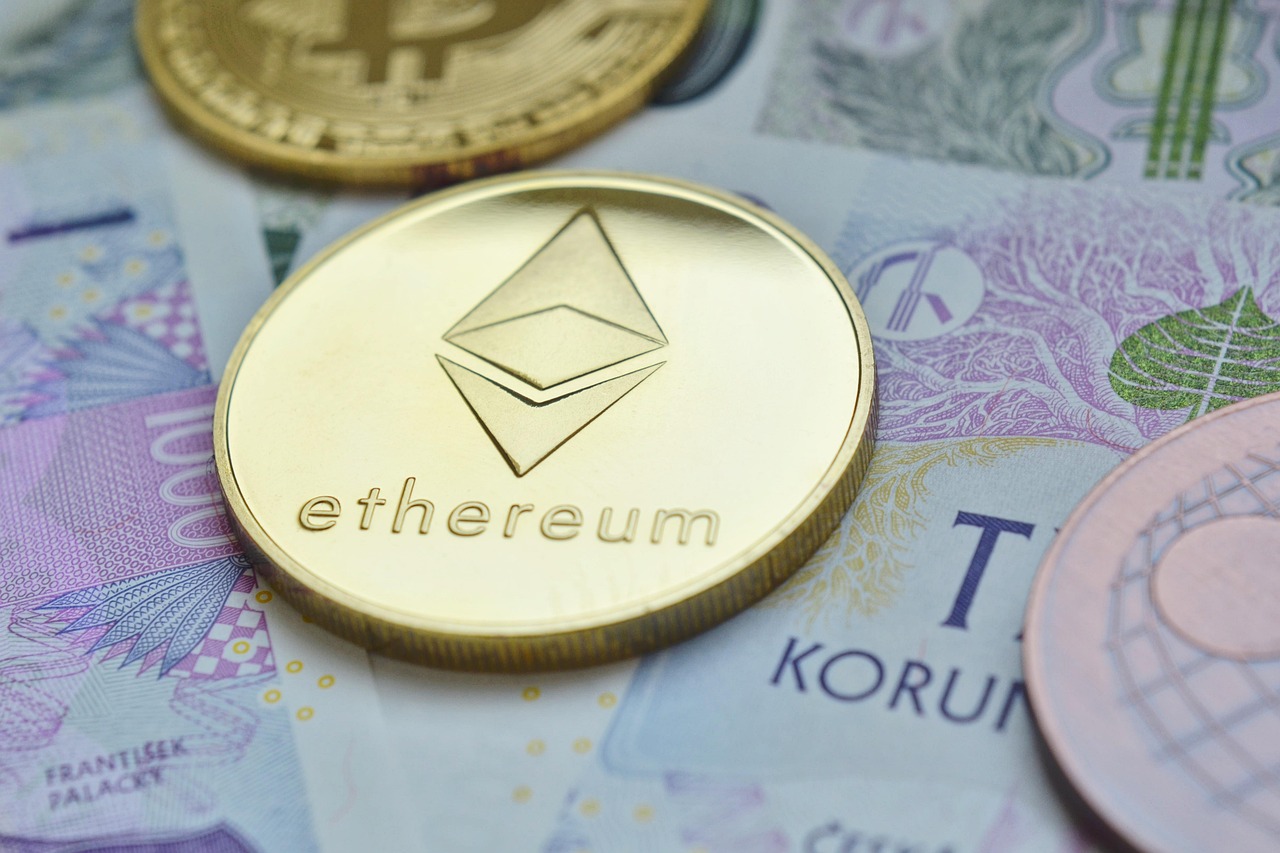 余弦：Hyperliquid上50倍杠杆巨鲸再以452万USDC做多ETH！爆仓价1391美元